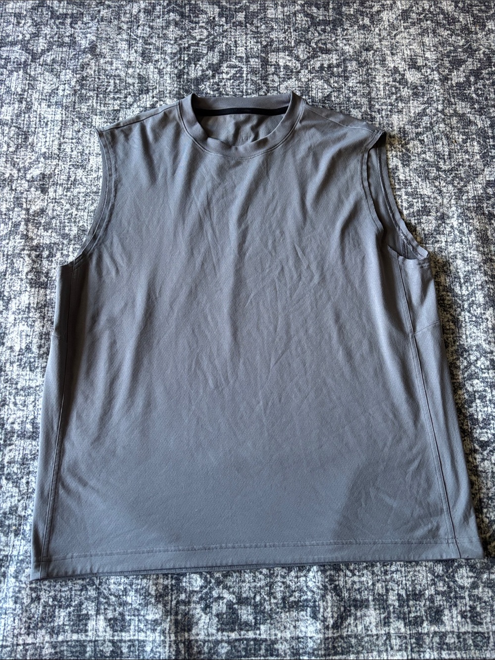 Lululemon Men’s Easy Set Training Sleeveless Shirt - large - grey